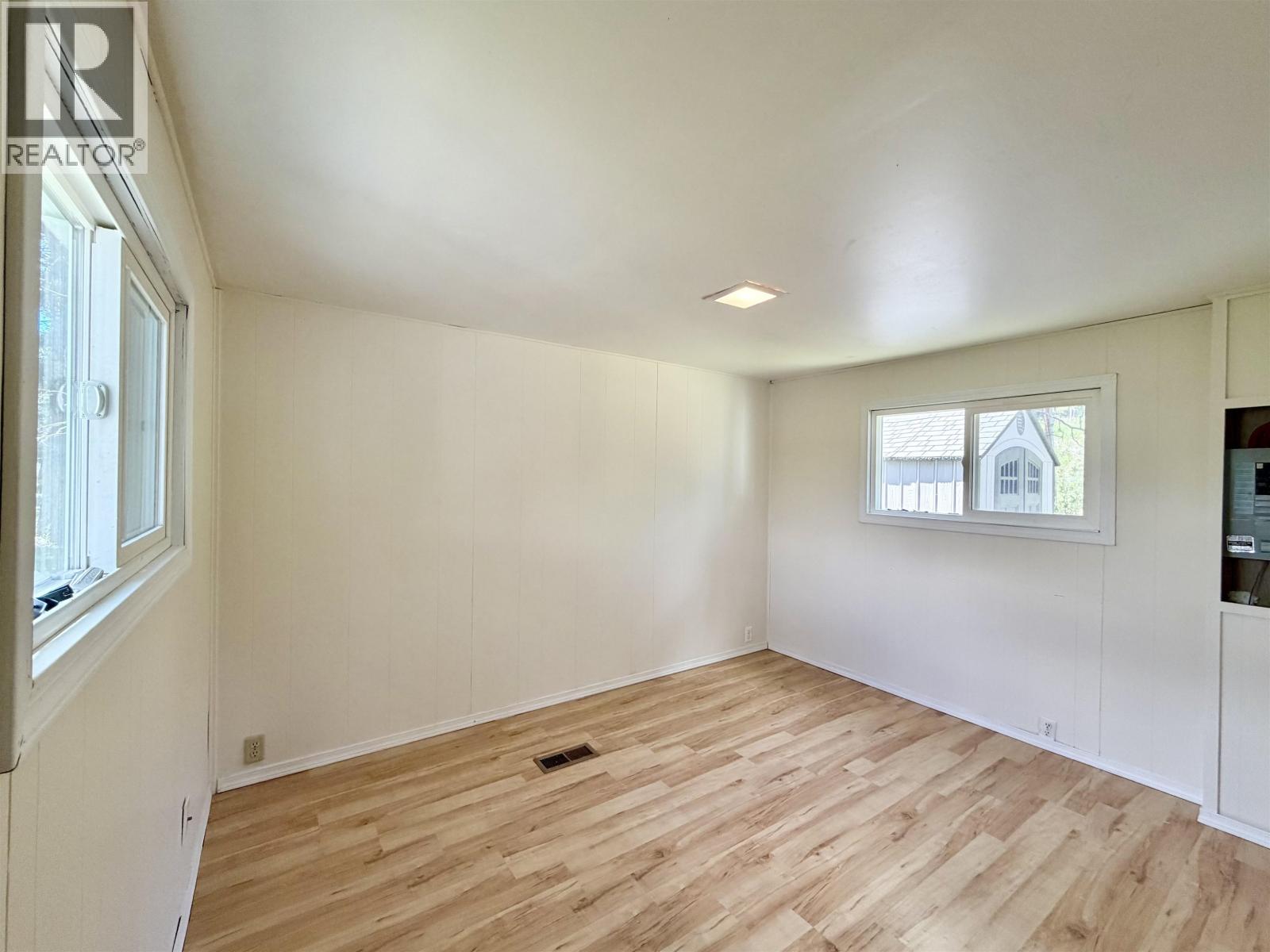 10 5506 Park Drive Property Photo 23
