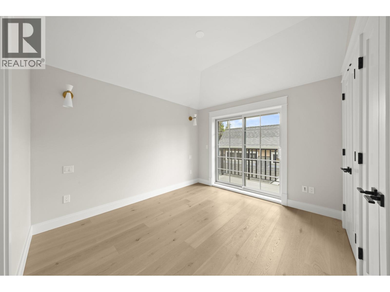 1458 W 45th Avenue Property Photo 19