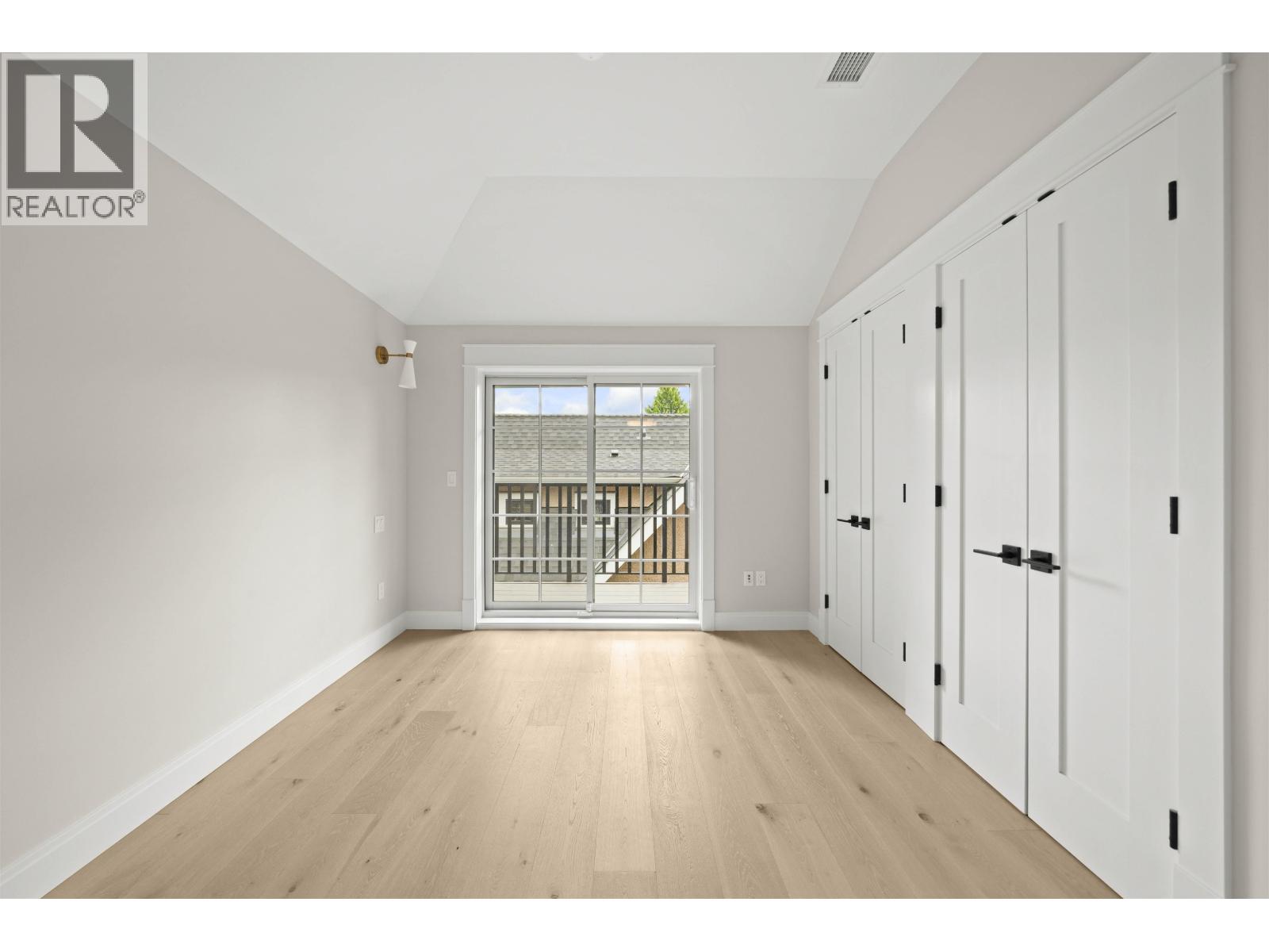 1458 W 45th Avenue Property Photo 20