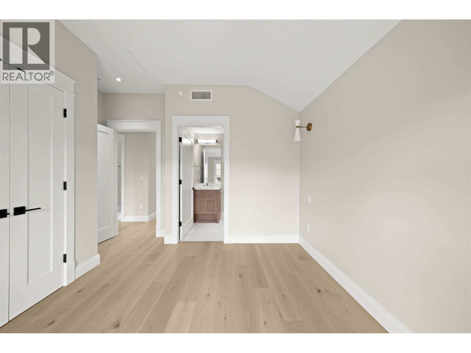 1458 W 45th Avenue Property Photo 22