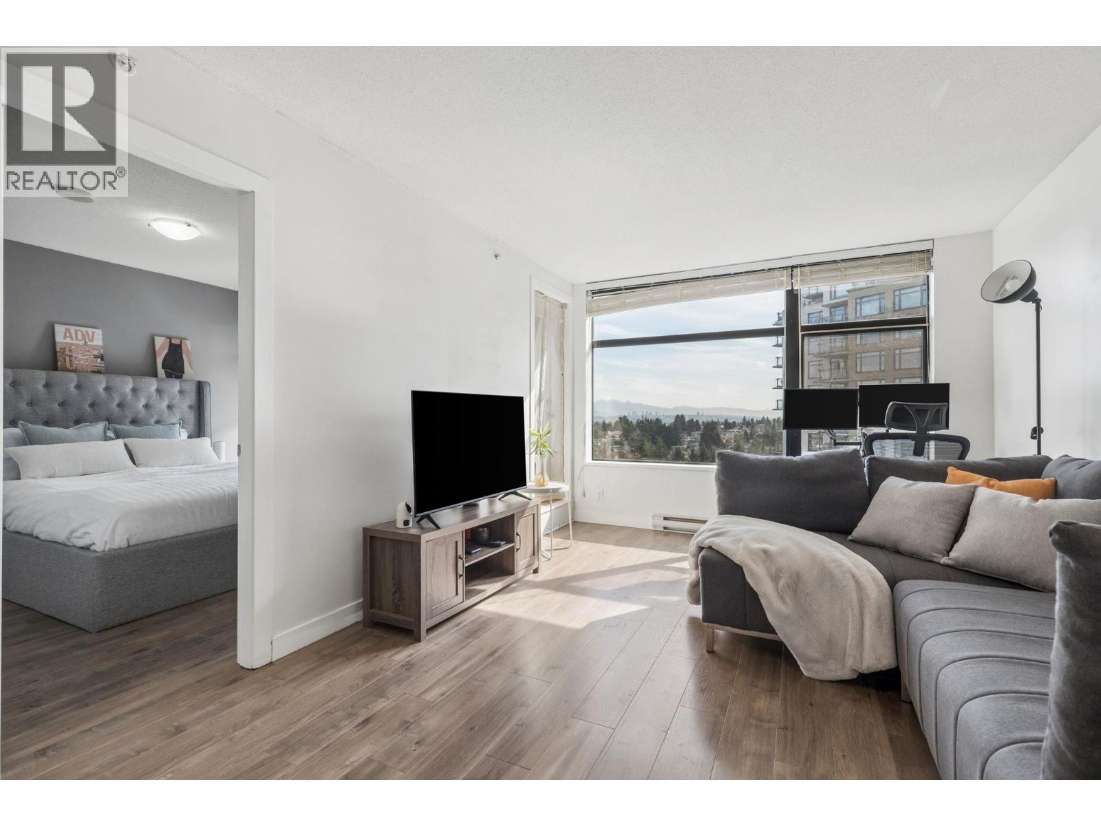 1610 5380 Oben Street Property Photo 2