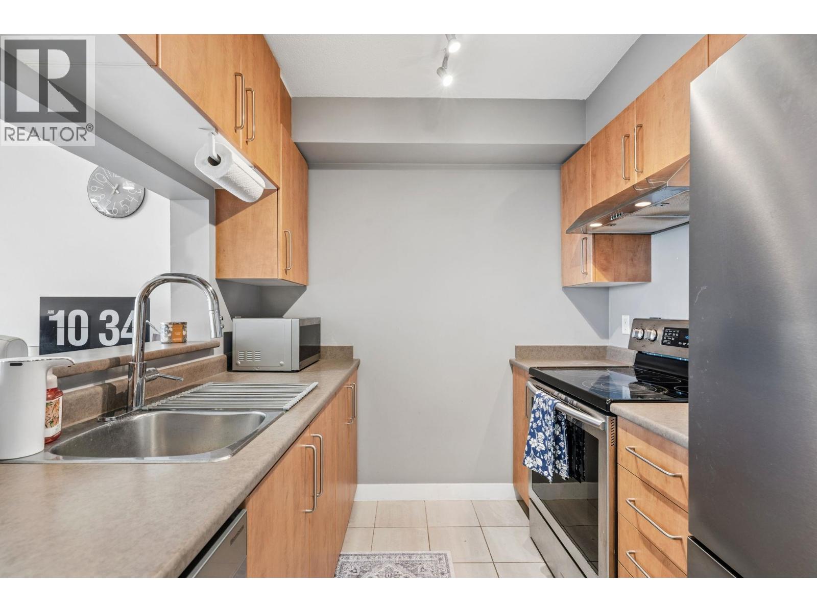 1610 5380 Oben Street Property Photo 3