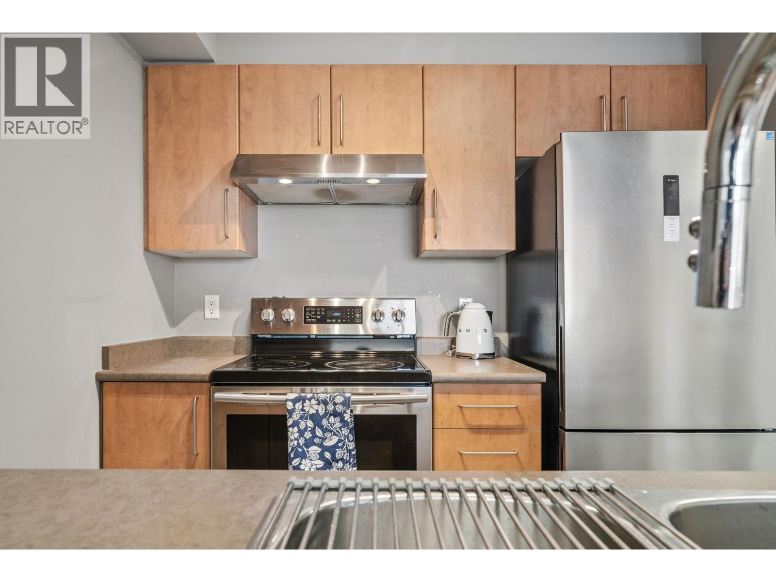 1610 5380 Oben Street Property Photo 6