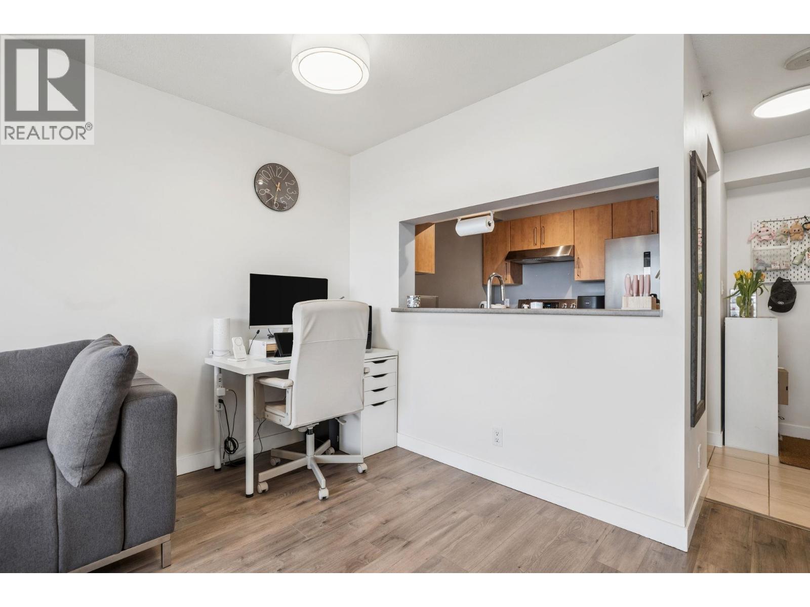 1610 5380 Oben Street Property Photo 7