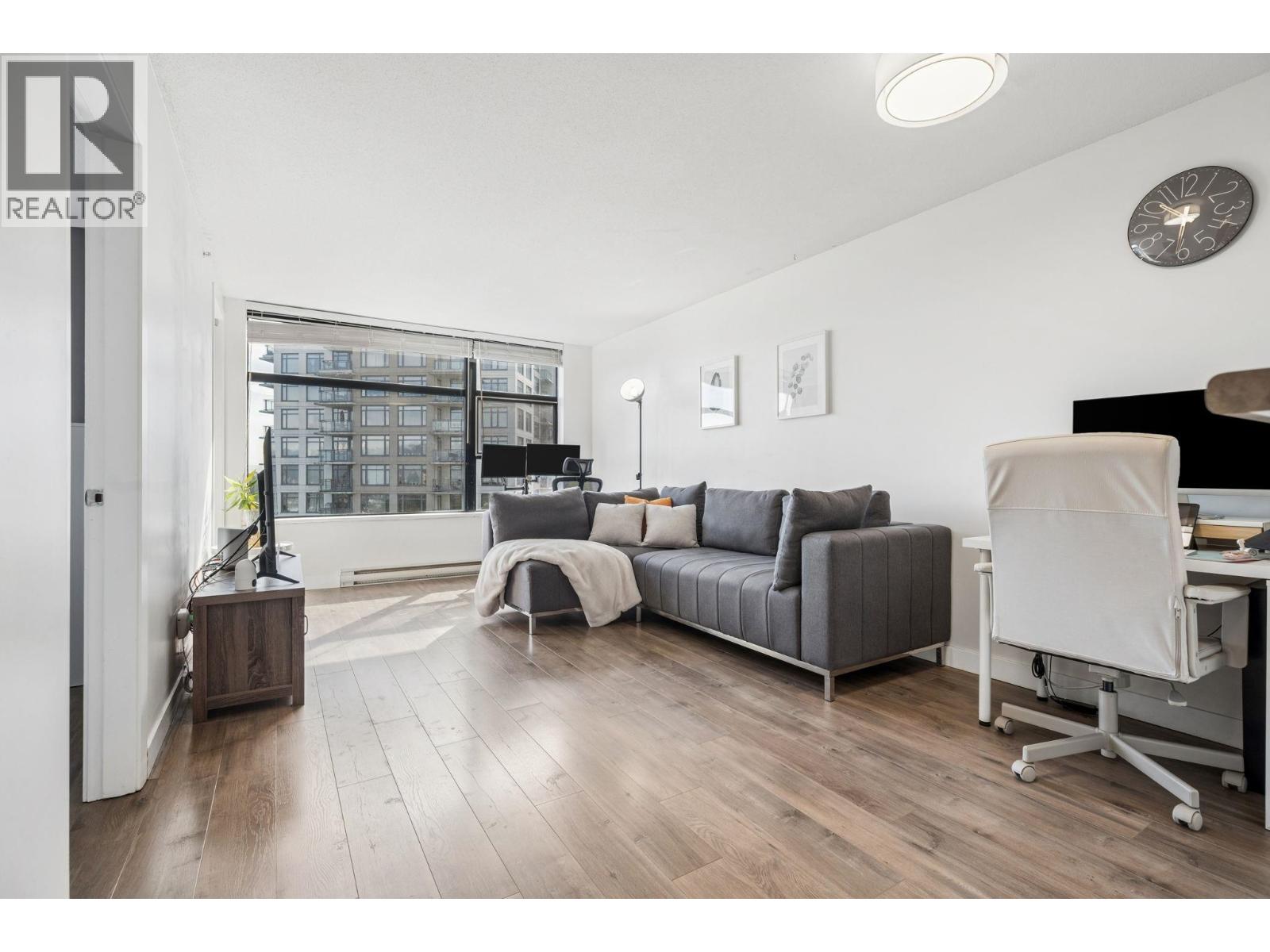 1610 5380 Oben Street Property Photo 8