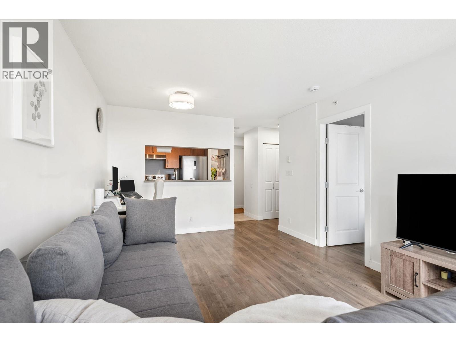 1610 5380 Oben Street Property Photo 11