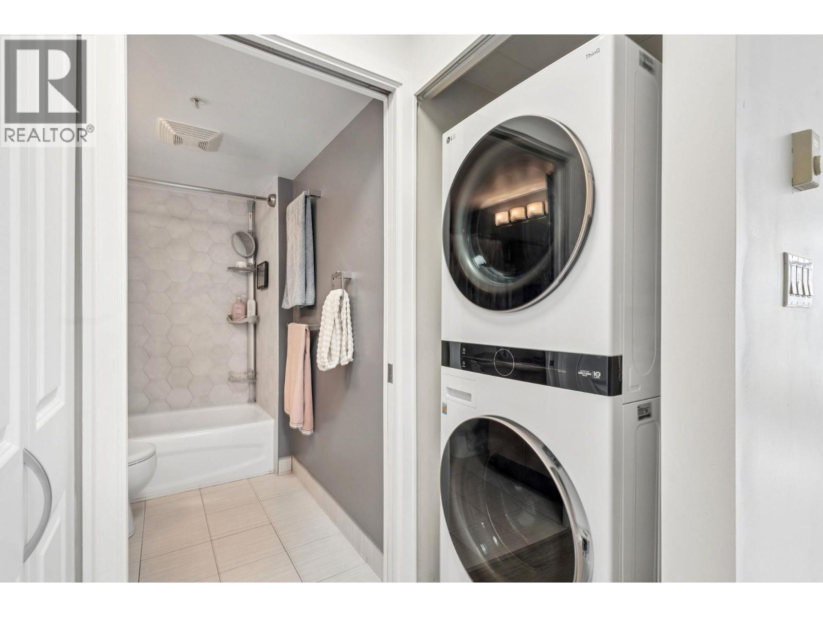 1610 5380 Oben Street Property Photo 17