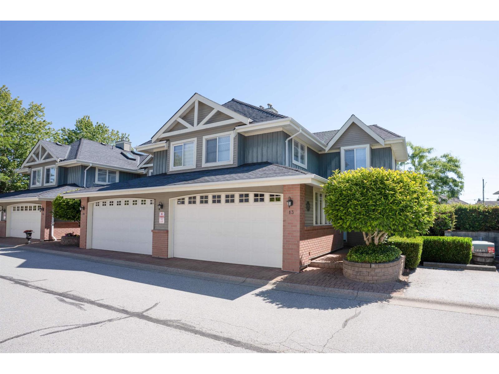 13 12038 62 AVENUE Property Photo 1