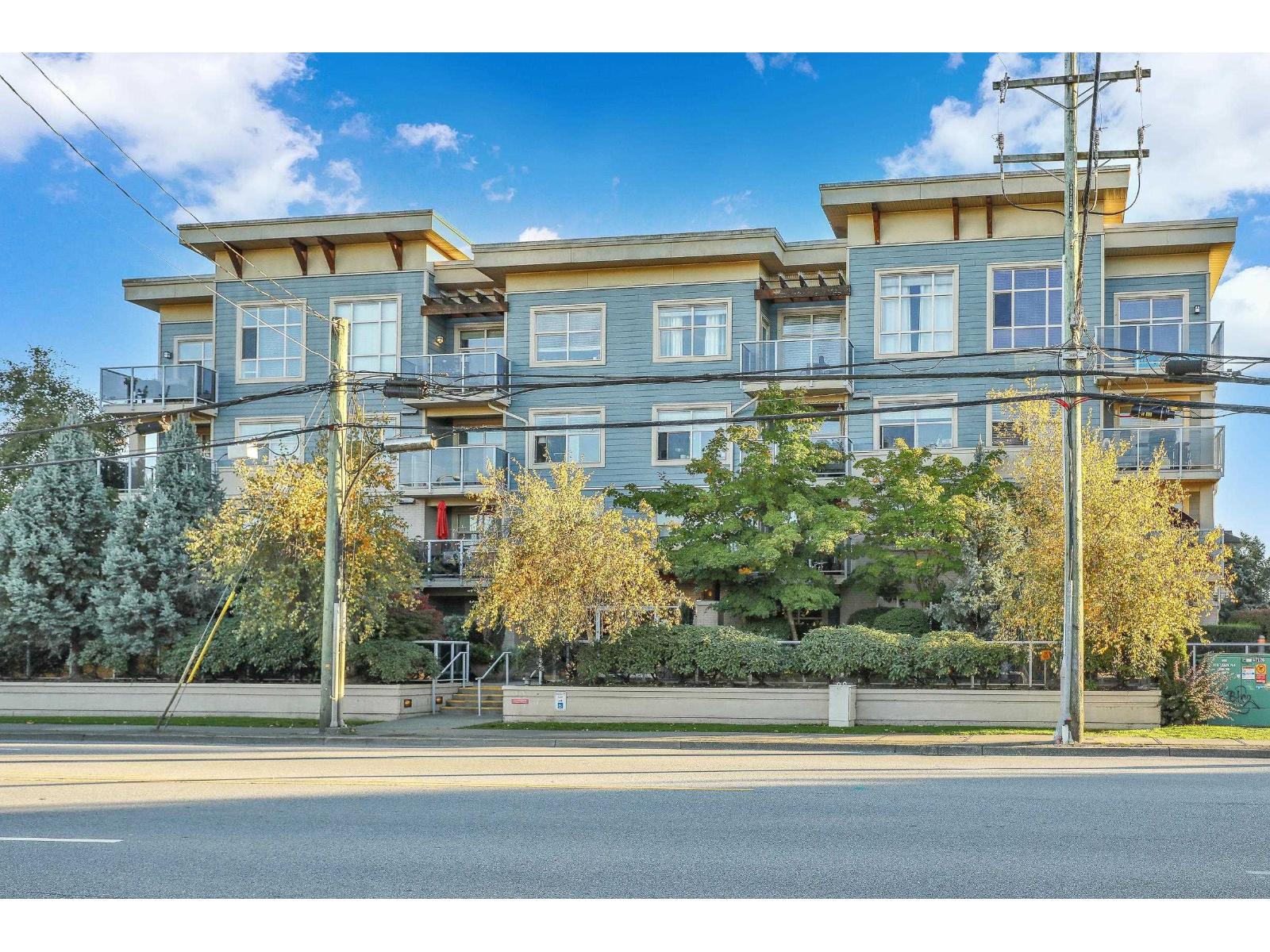 209 19936 56 Avenue Property Photo 2