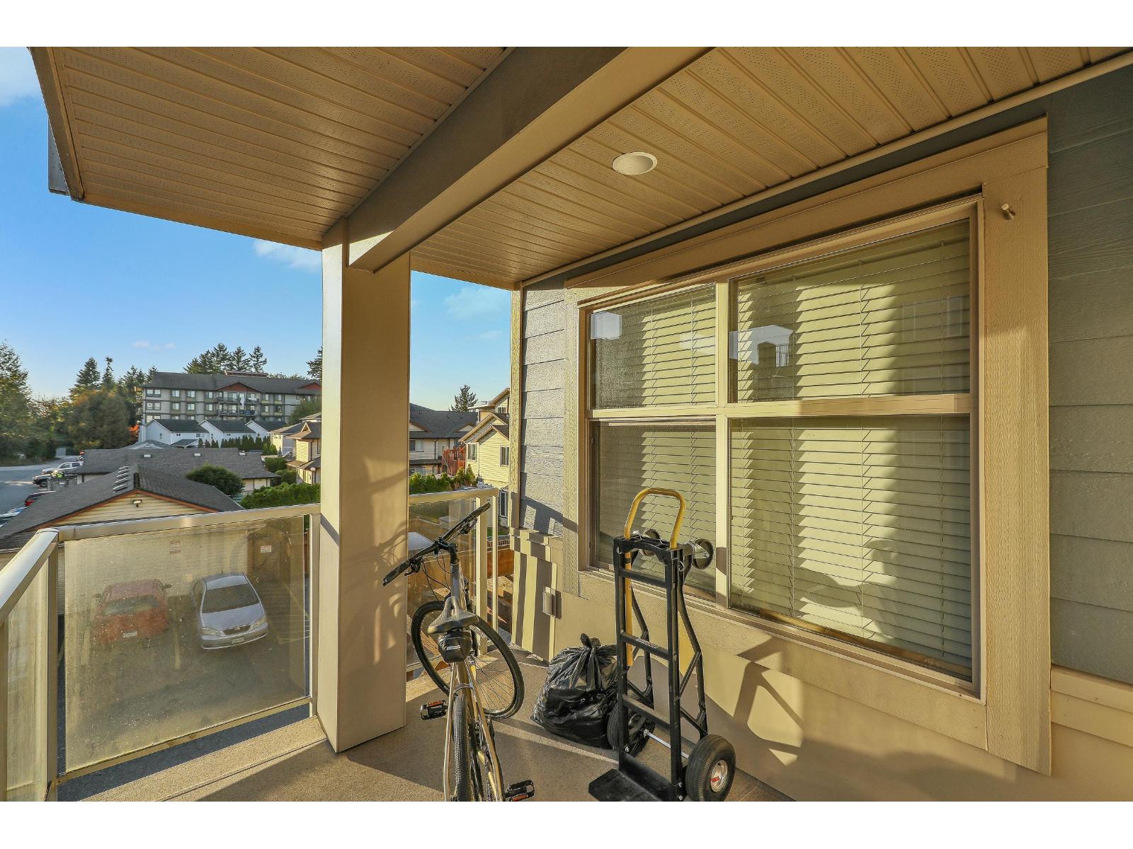 209 19936 56 Avenue Property Photo 8