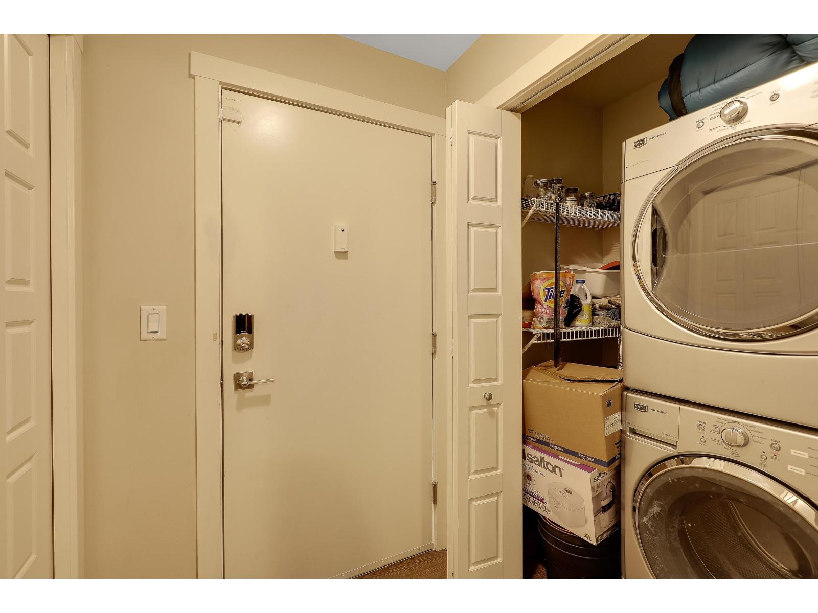 209 19936 56 Avenue Property Photo 10