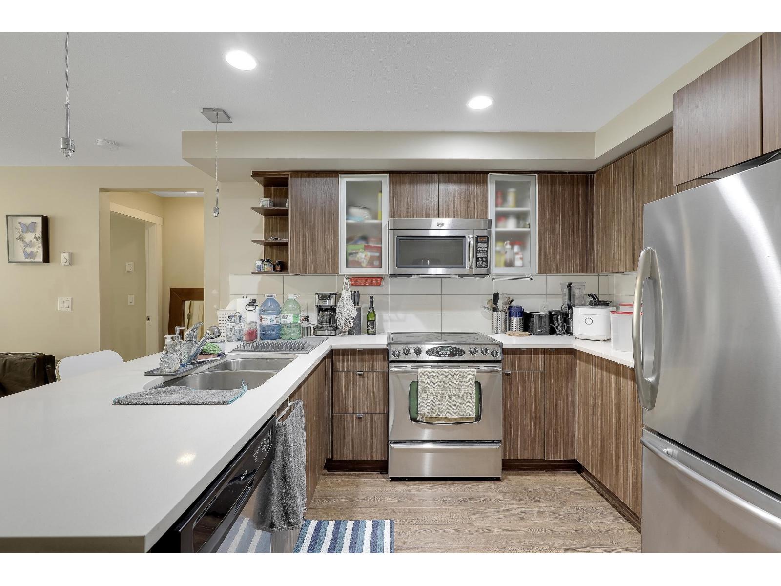 209 19936 56 Avenue Property Photo 13
