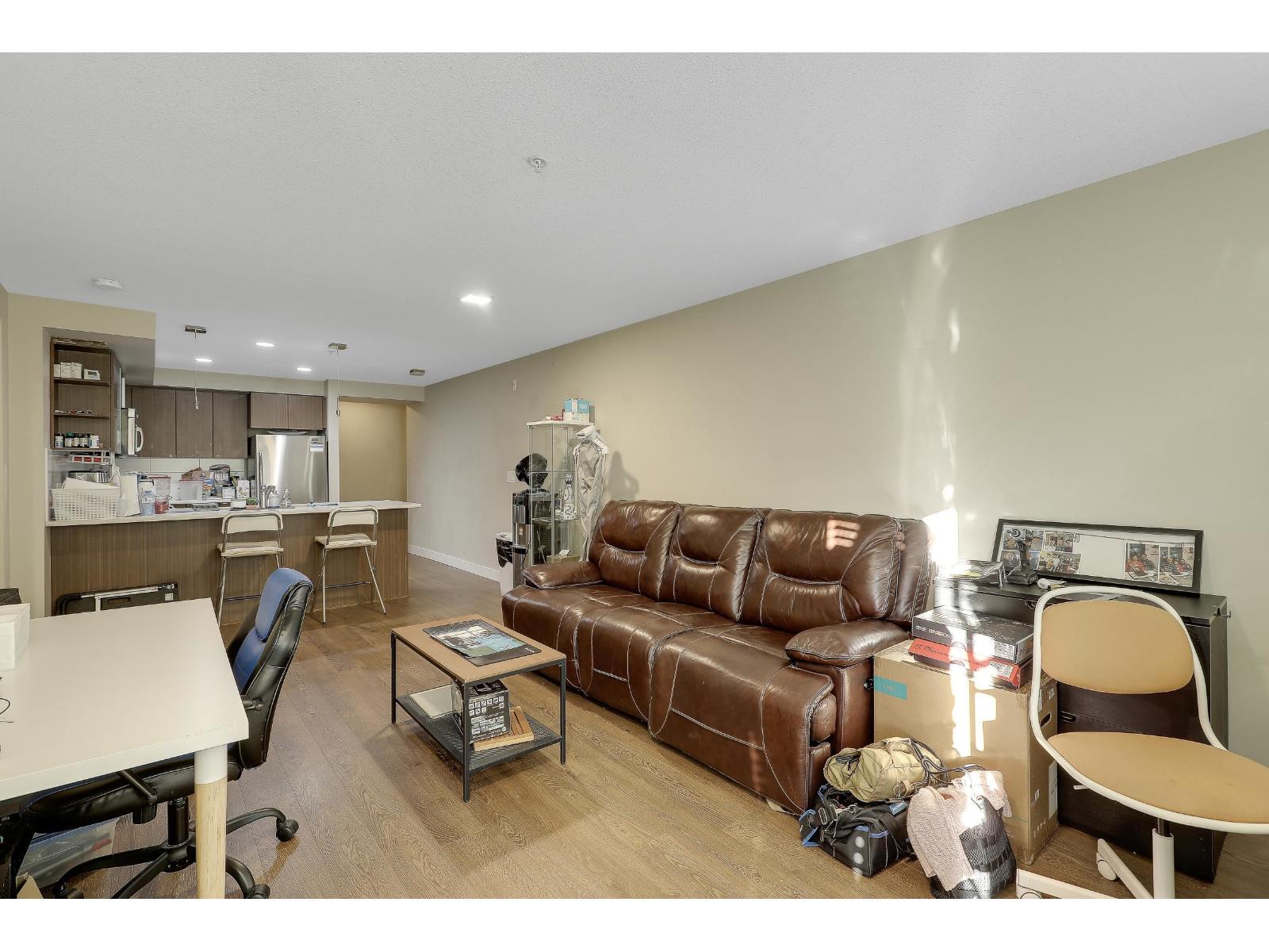209 19936 56 Avenue Property Photo 19