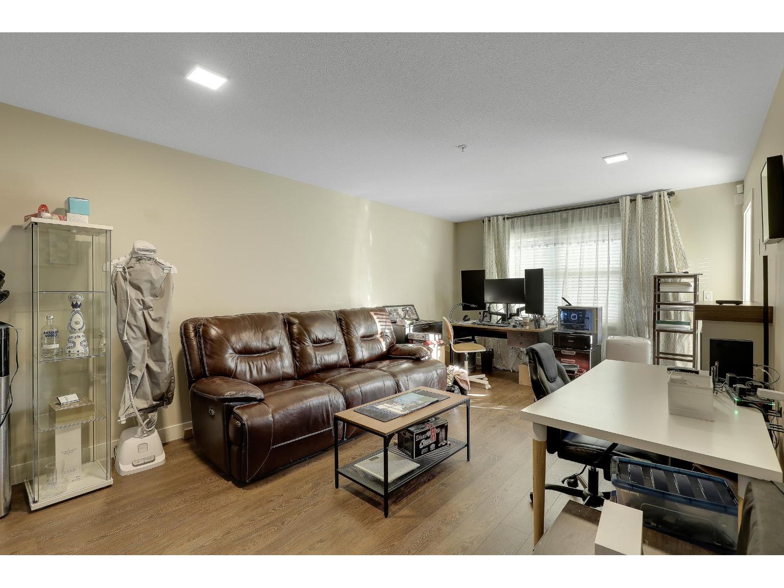 209 19936 56 Avenue Property Photo 23