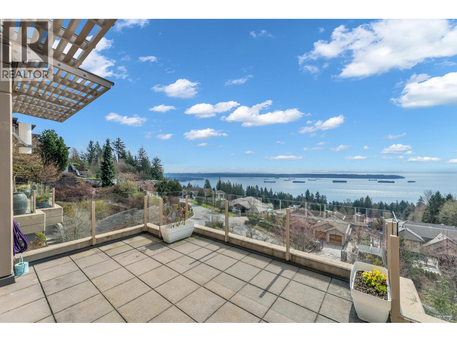 102 2575 Garden Court Property Photo 11