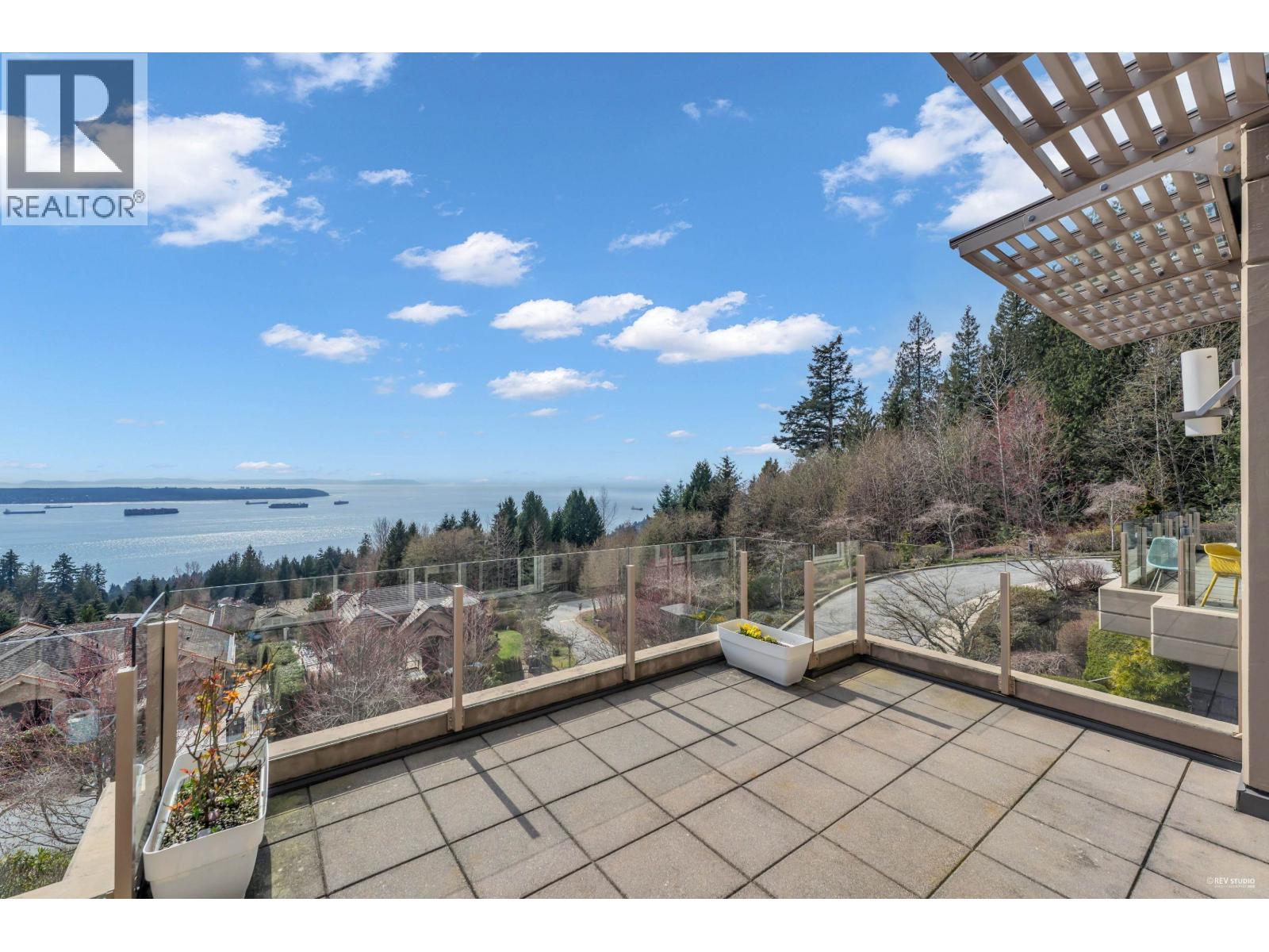 102 2575 Garden Court Property Photo 12