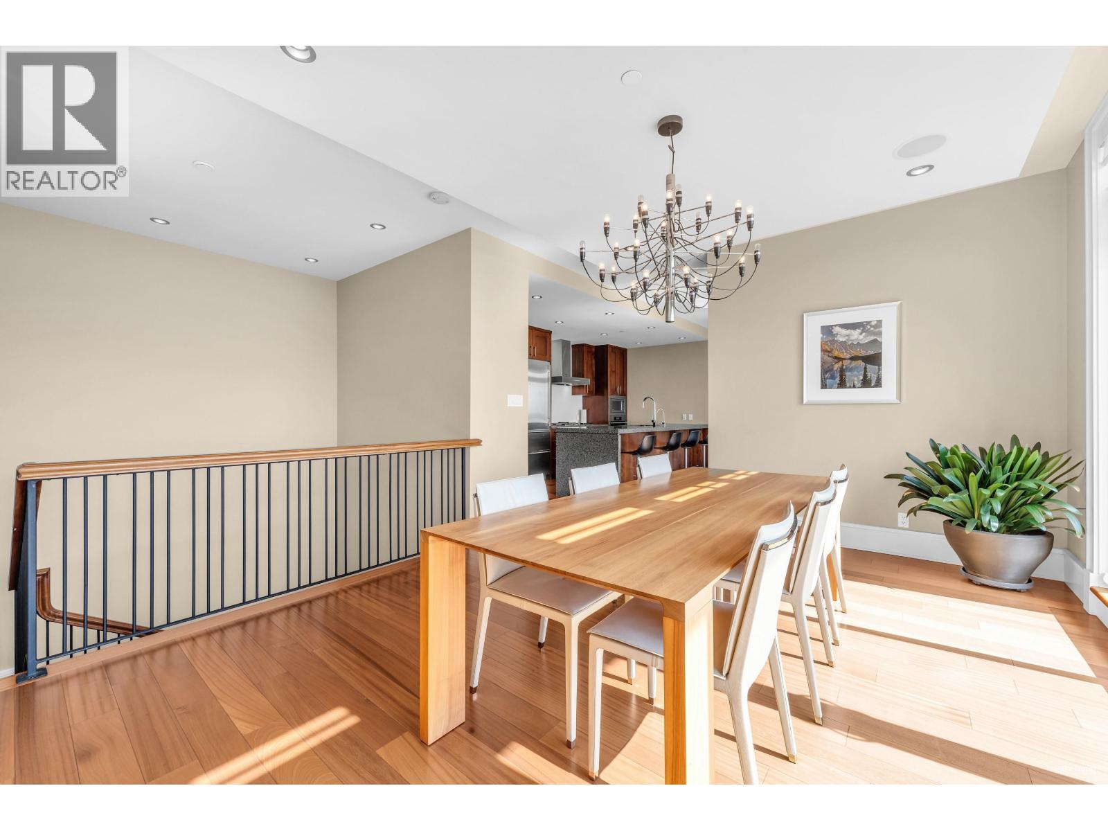 102 2575 Garden Court Property Photo 14