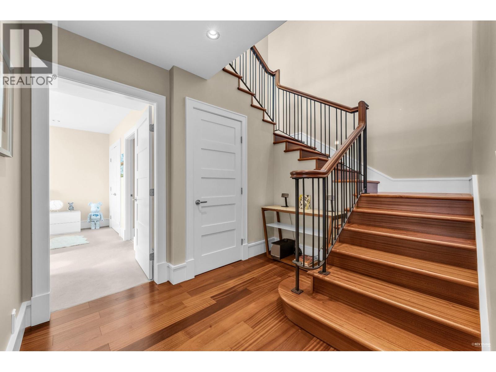 102 2575 Garden Court Property Photo 28