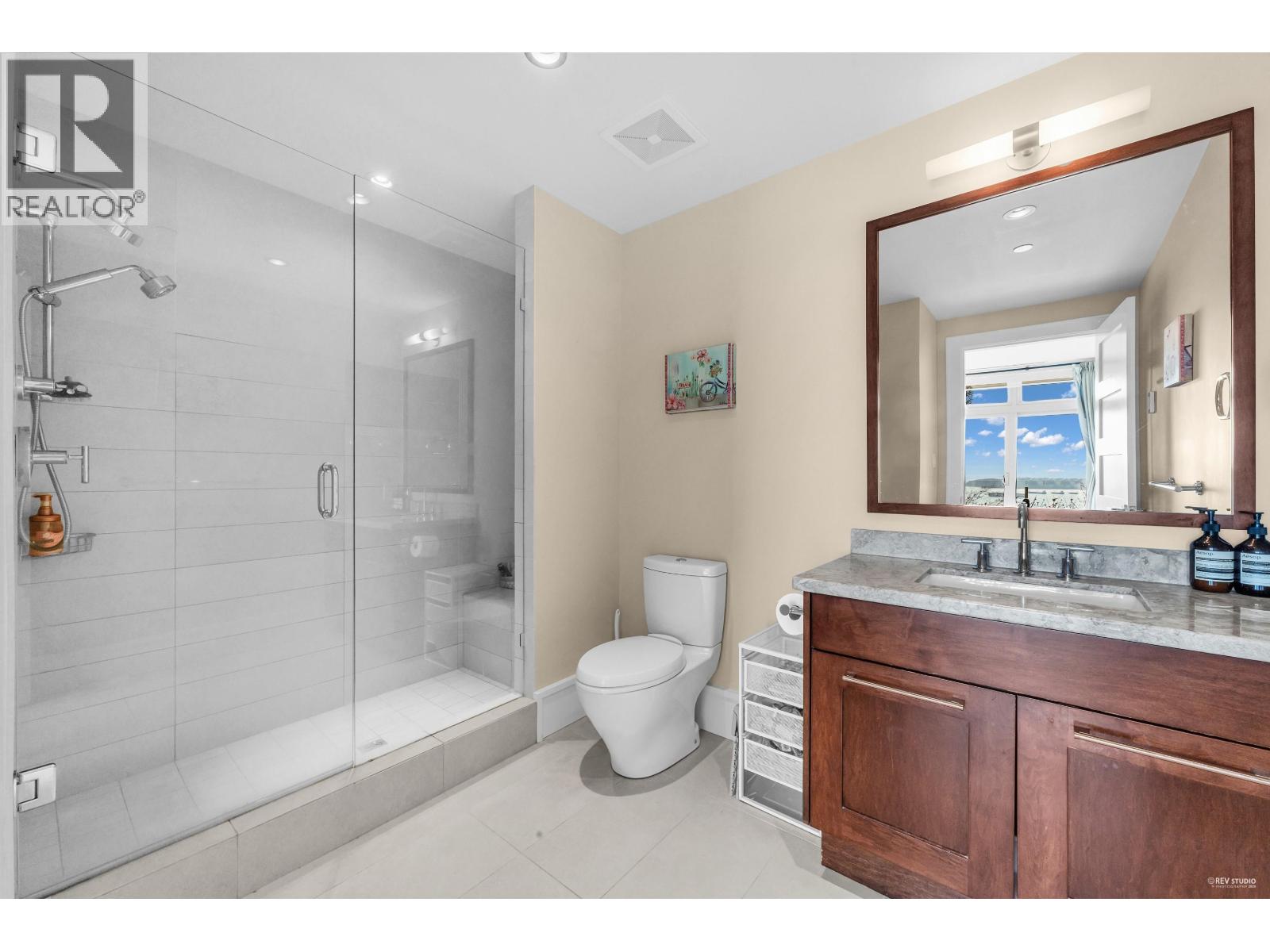 102 2575 Garden Court Property Photo 36