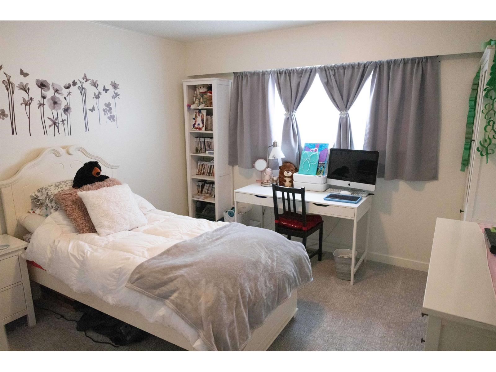 4064 198 Street Property Photo 14