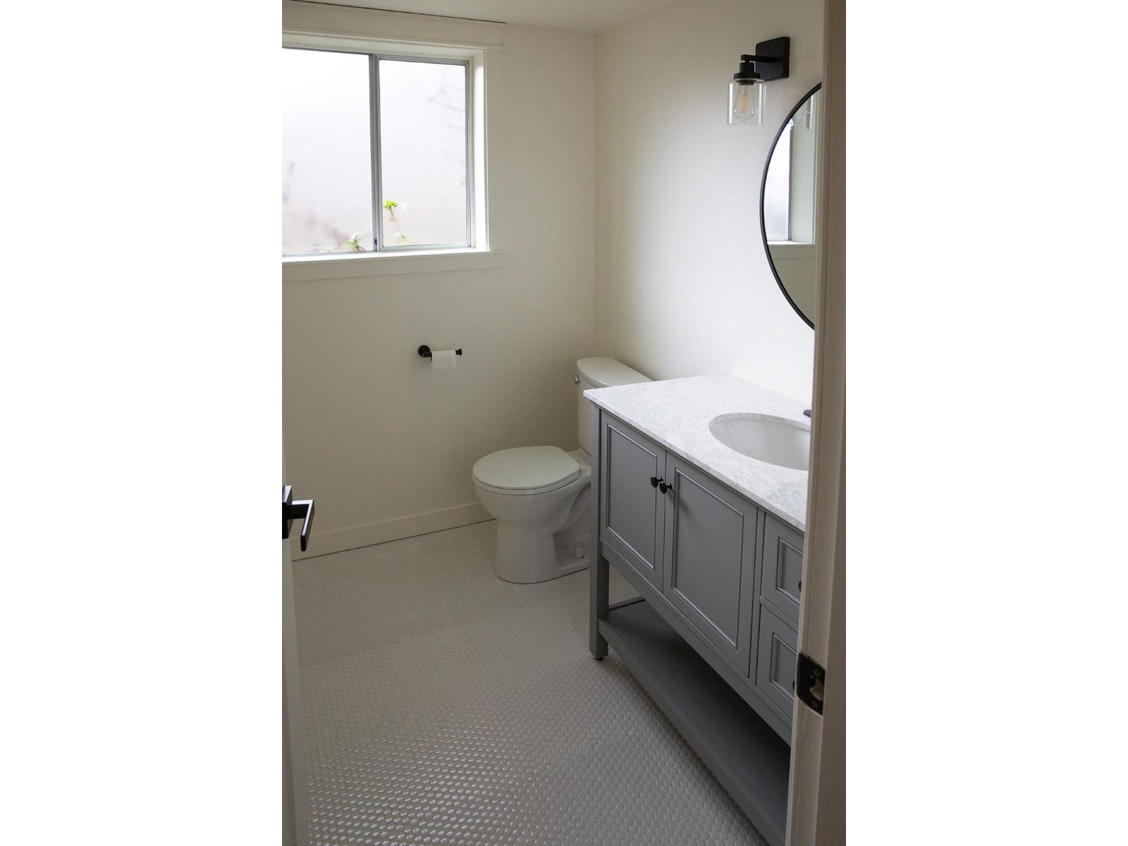 4064 198 Street Property Photo 16