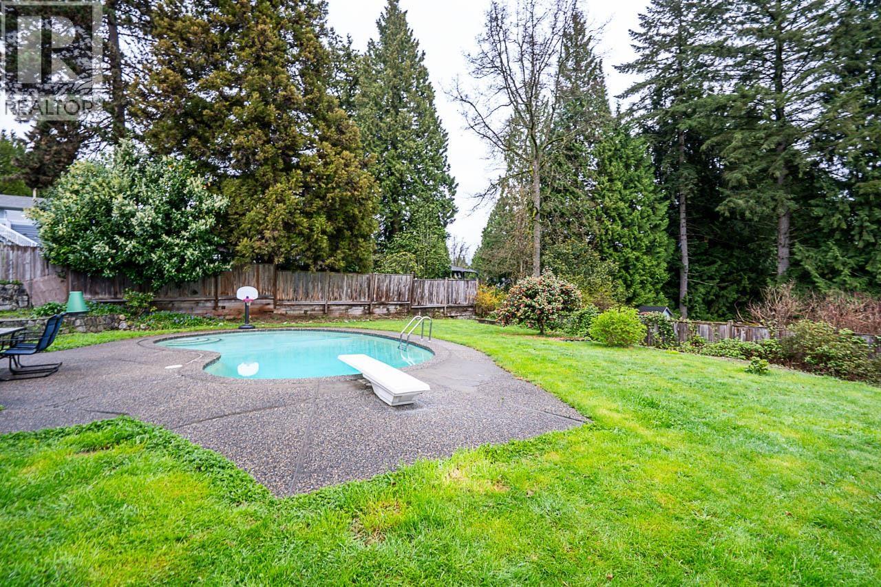 1440 Mountain Highway Property Photo 8