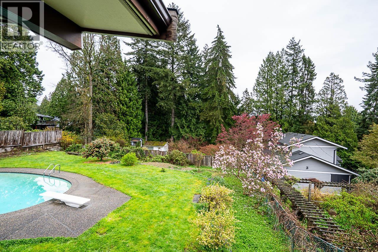 1440 Mountain Highway Property Photo 12