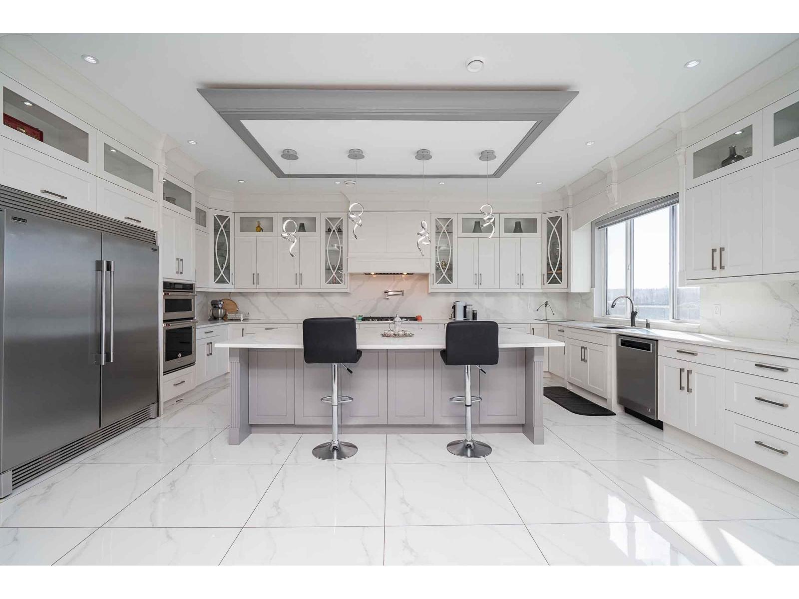 4371 184 Street Property Photo 9