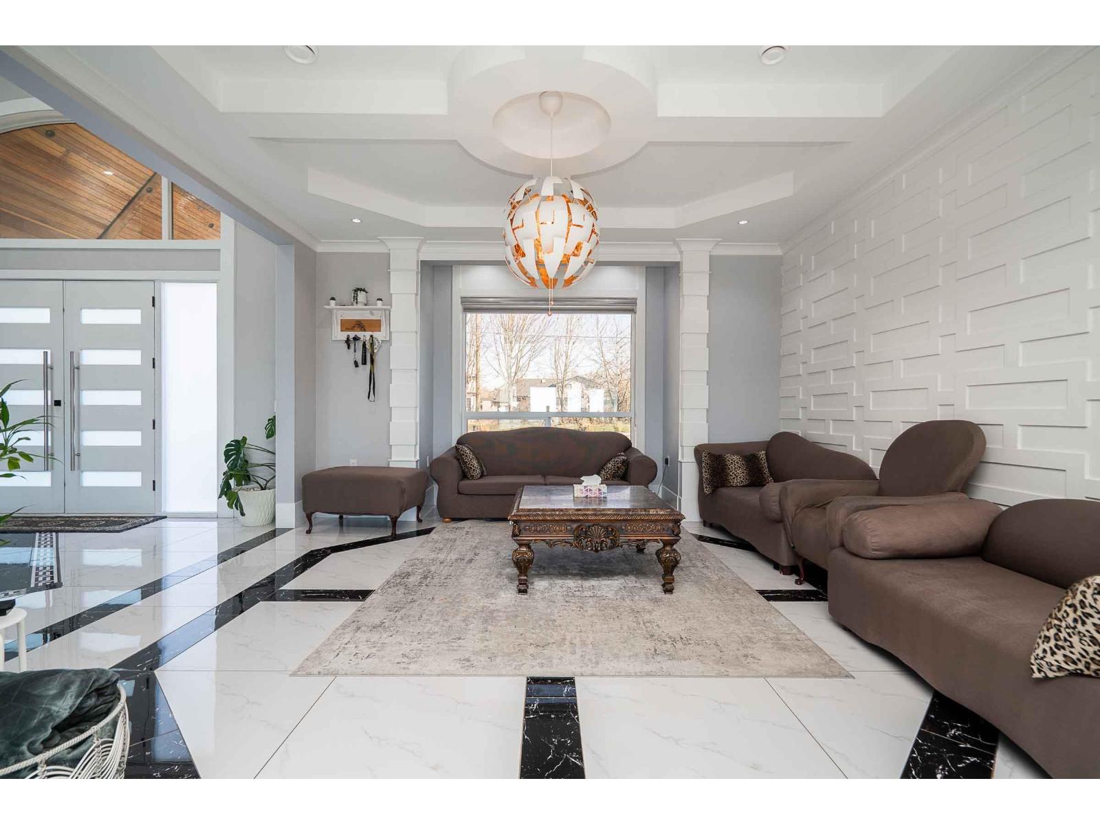 4371 184 Street Property Photo 14