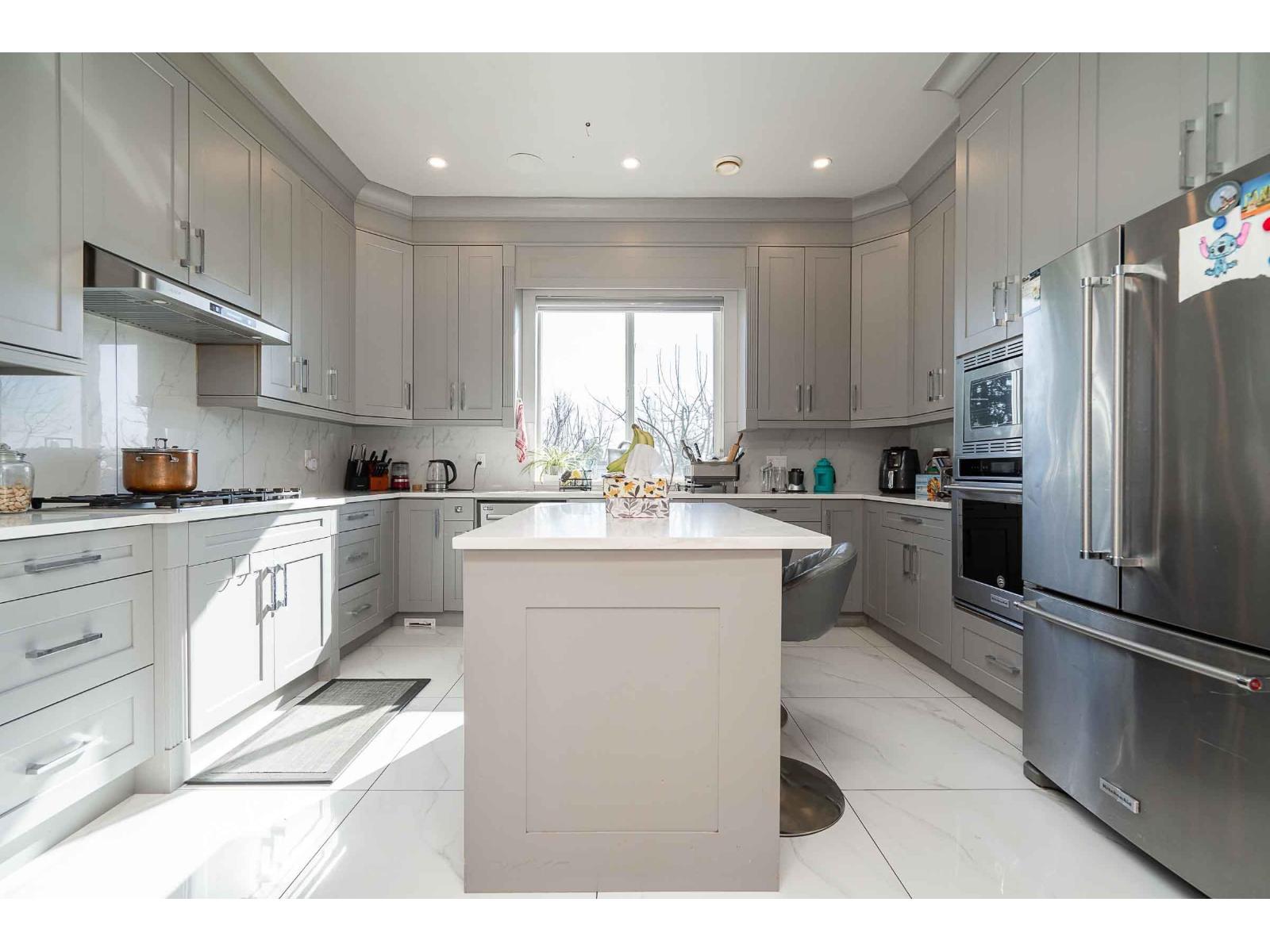 4371 184 Street Property Photo 16