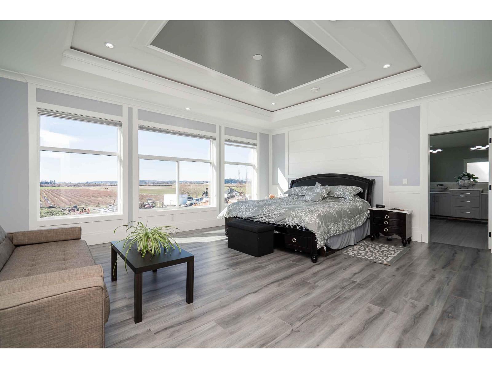 4371 184 Street Property Photo 17
