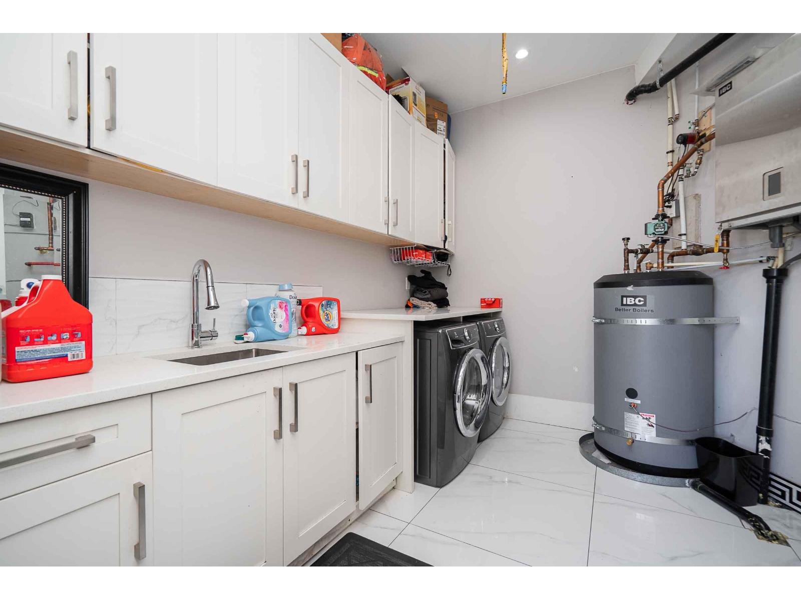 4371 184 Street Property Photo 25