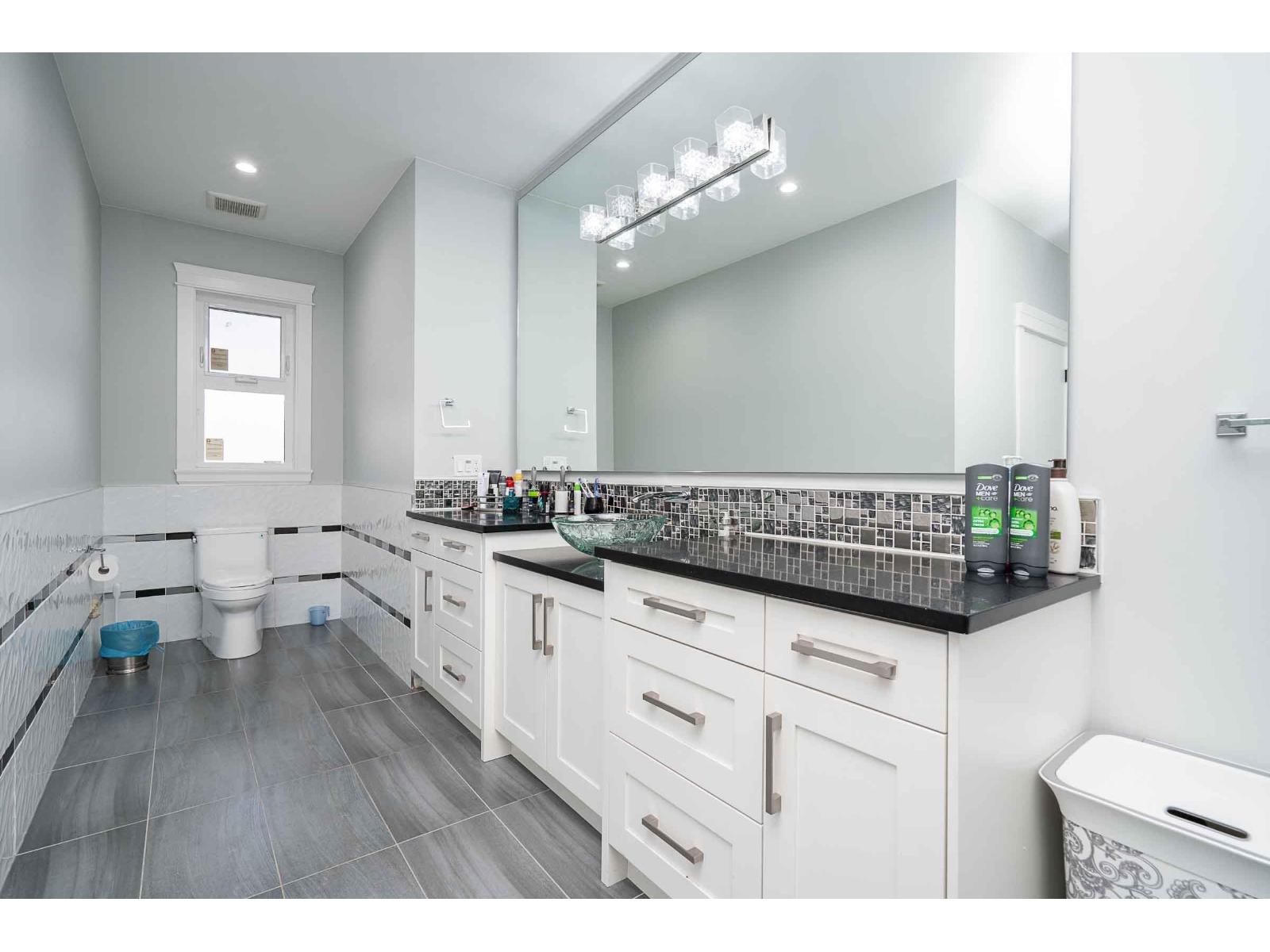 4371 184 Street Property Photo 26