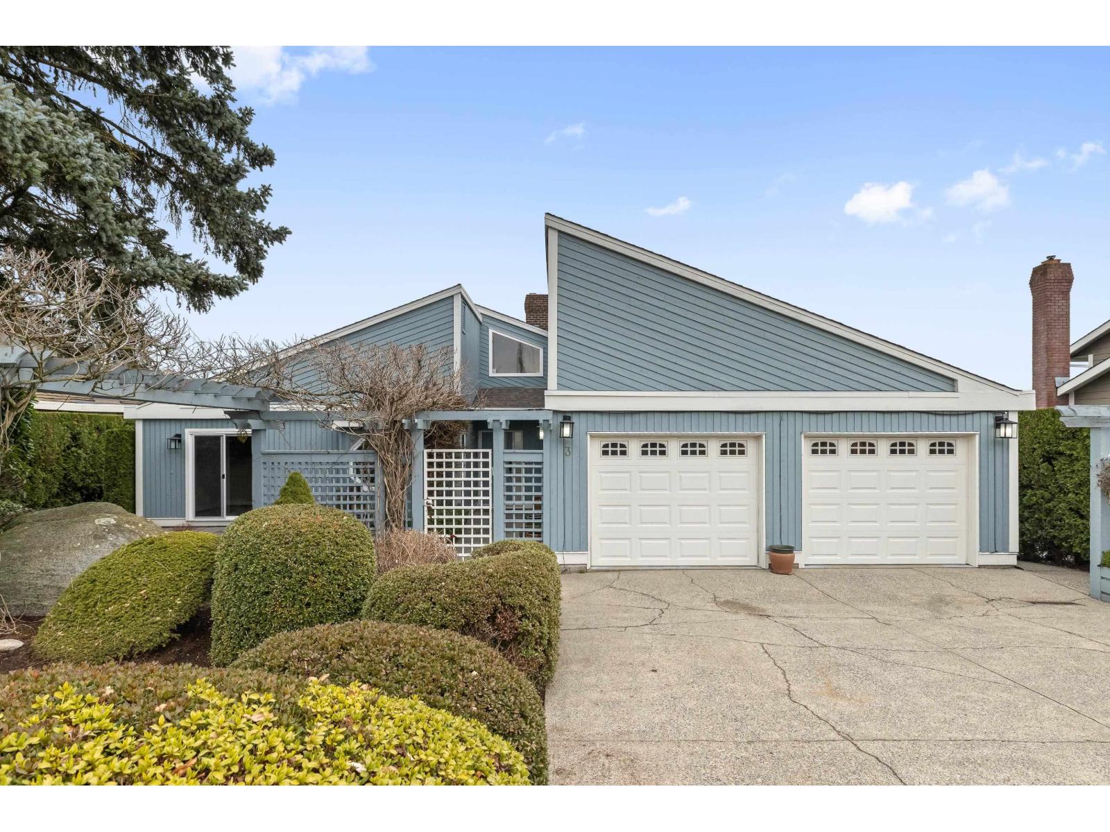 3 3755 Clearbrook Road Property Photo 3