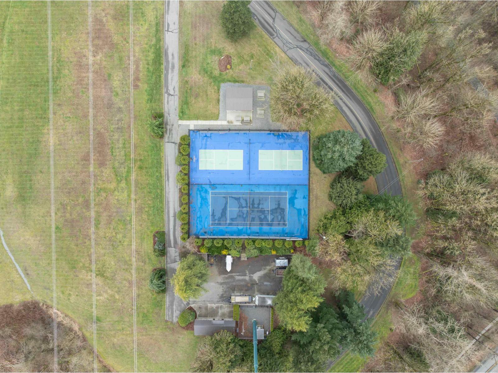 3 3755 Clearbrook Road Property Photo 7