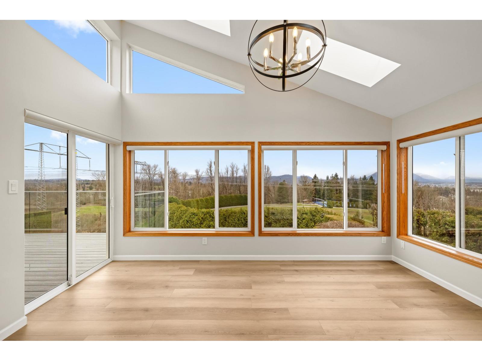 3 3755 Clearbrook Road Property Photo 20