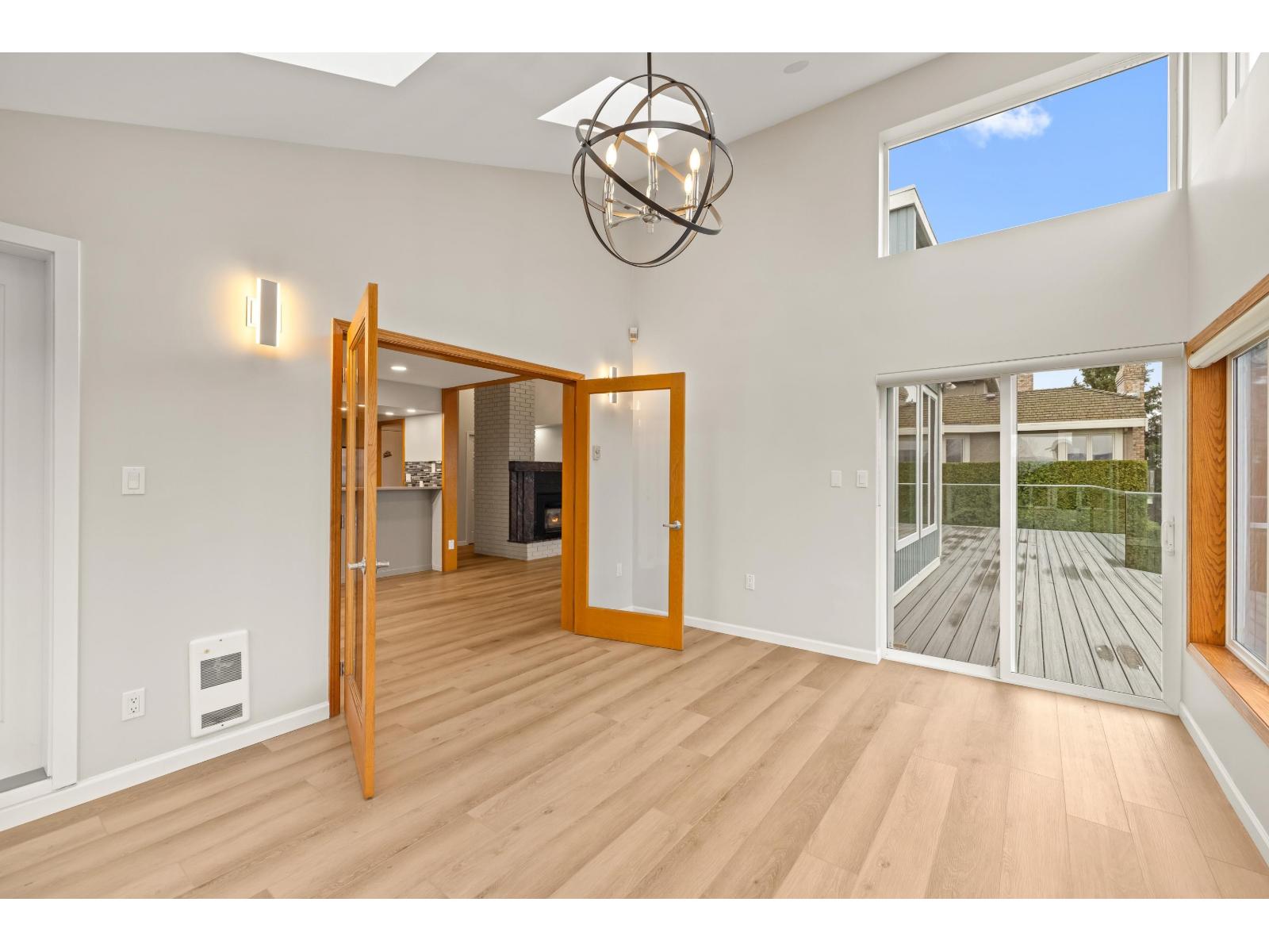 3 3755 Clearbrook Road Property Photo 21