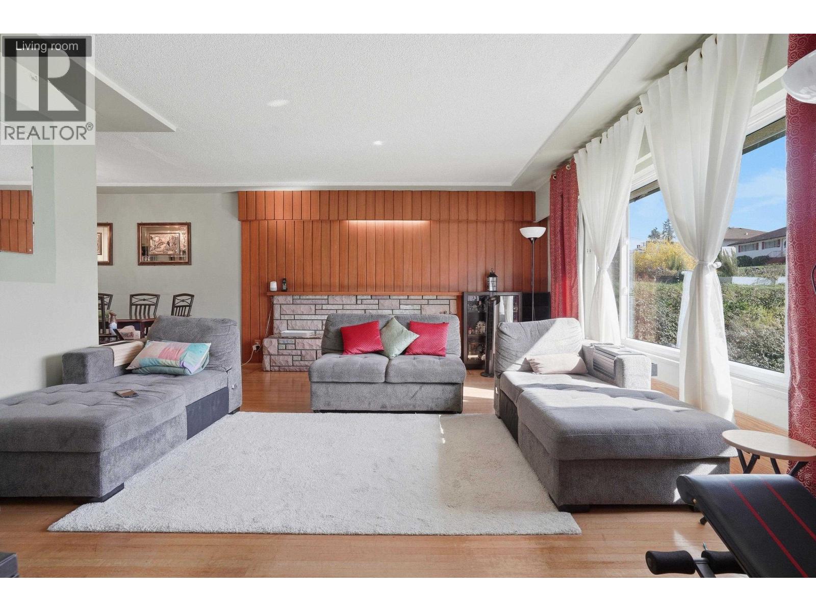 9645 DAVID DRIVE
