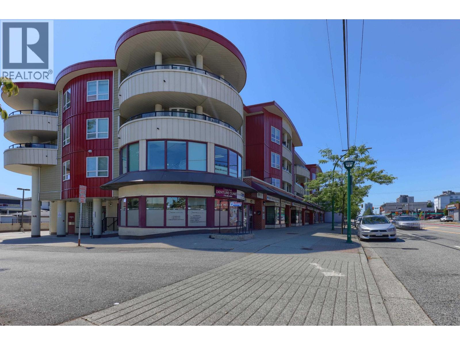 Ph1 7738 Edmonds Street Property Photo 1