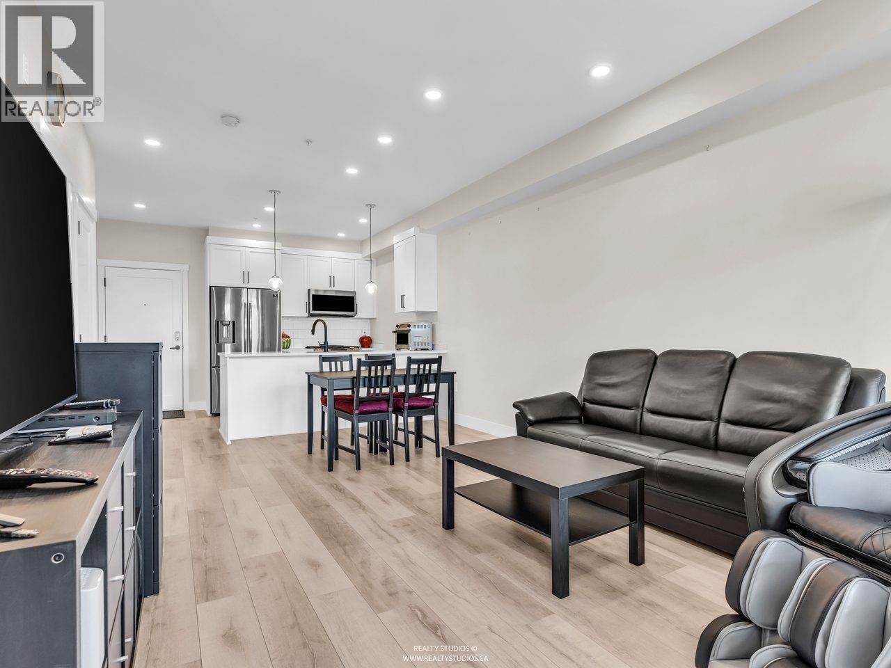 308 22638 119 Avenue Property Photo 12
