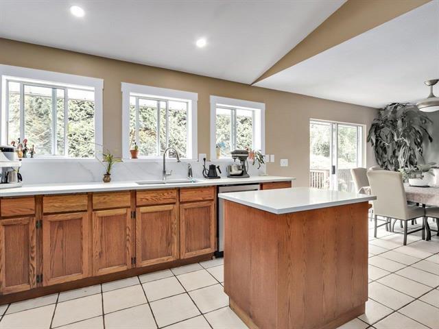7361 149a Street Property Photo 10