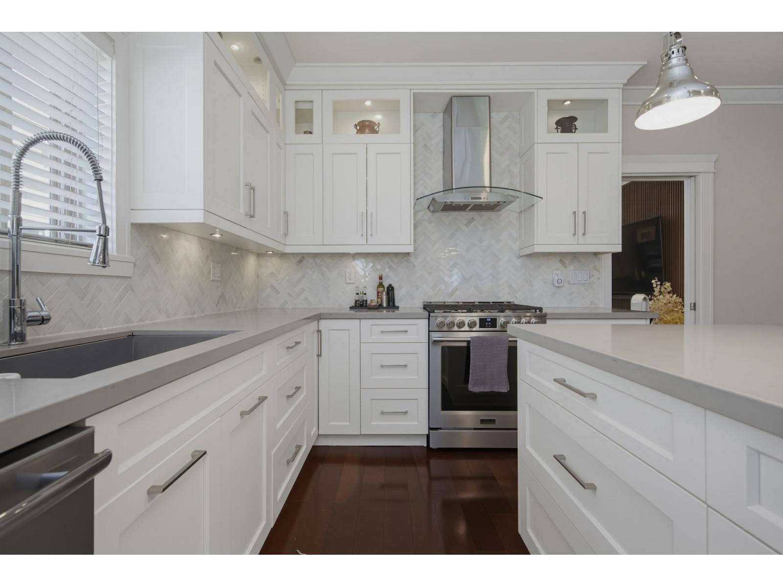 9403 118 Street Property Photo 16