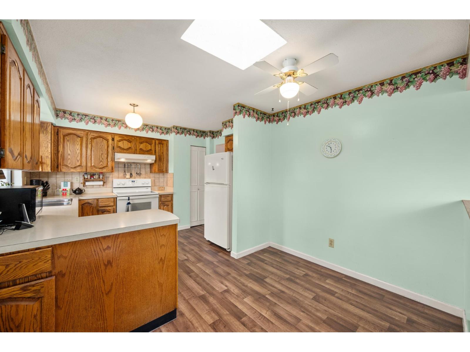 9507 204b Street Property Photo 8