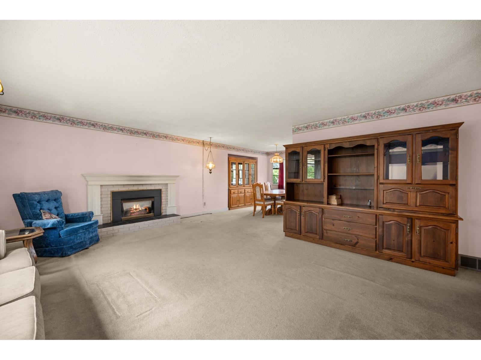 9507 204b Street Property Photo 11