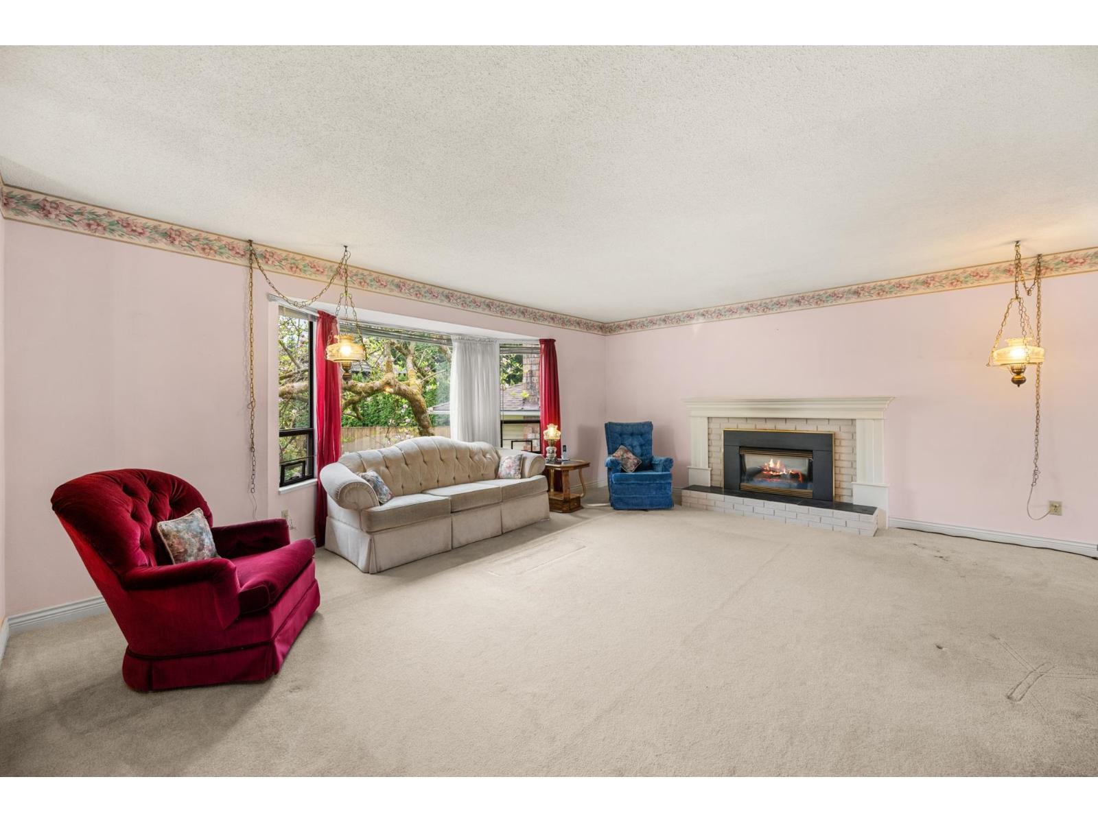 9507 204b Street Property Photo 12