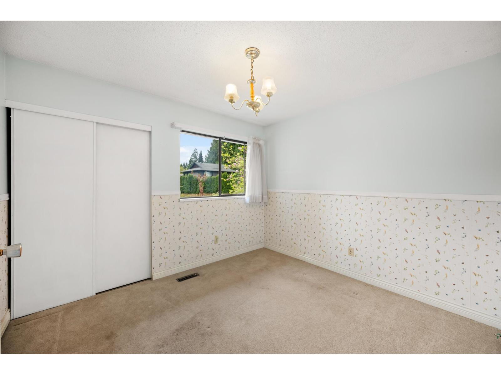 9507 204b Street Property Photo 18