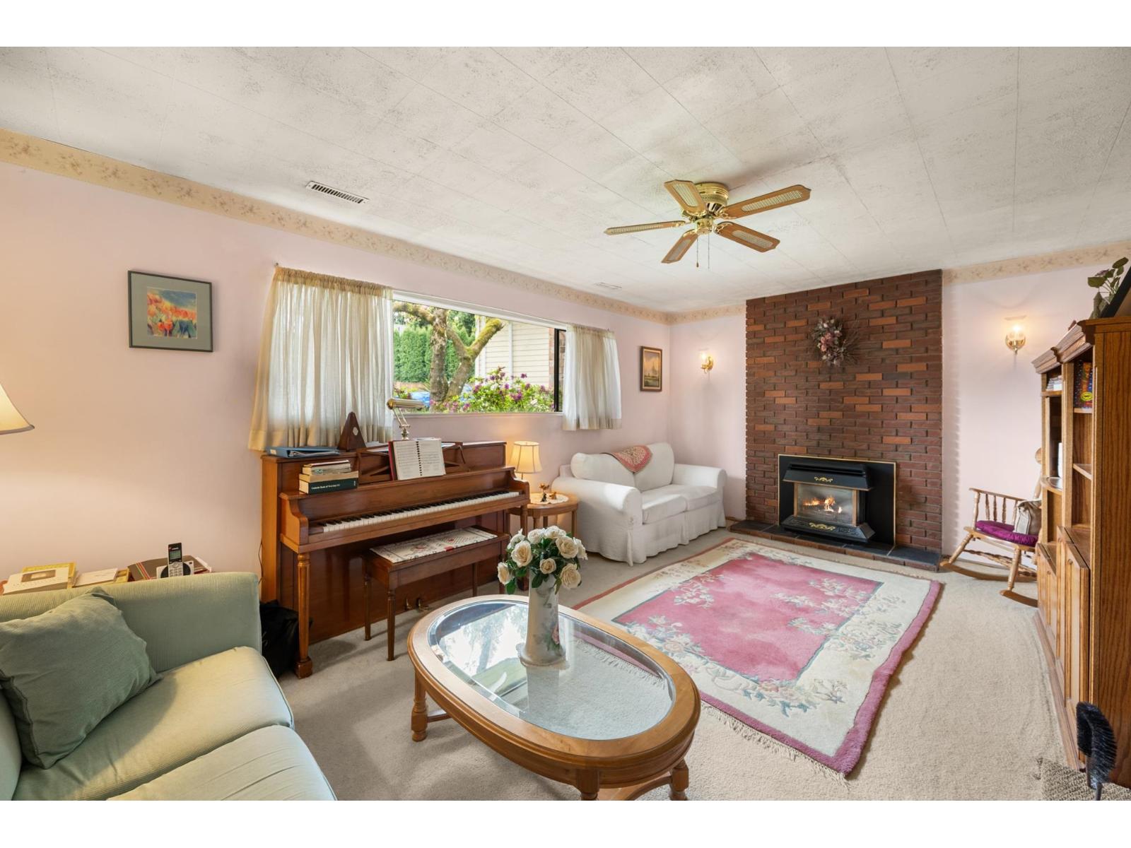9507 204b Street Property Photo 21