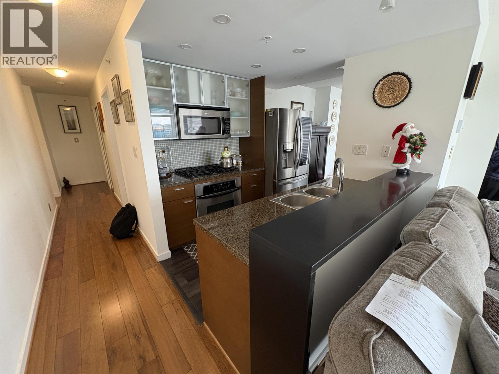1106 980 Cooperage Way Property Photo 8