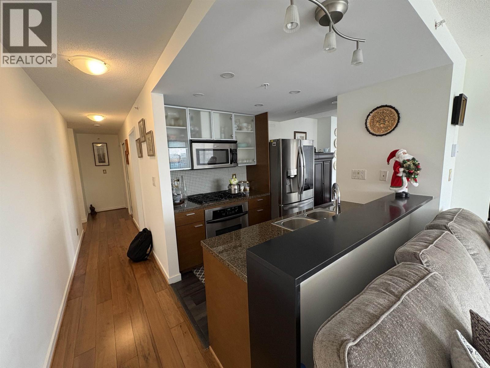 1106 980 Cooperage Way Property Photo 9
