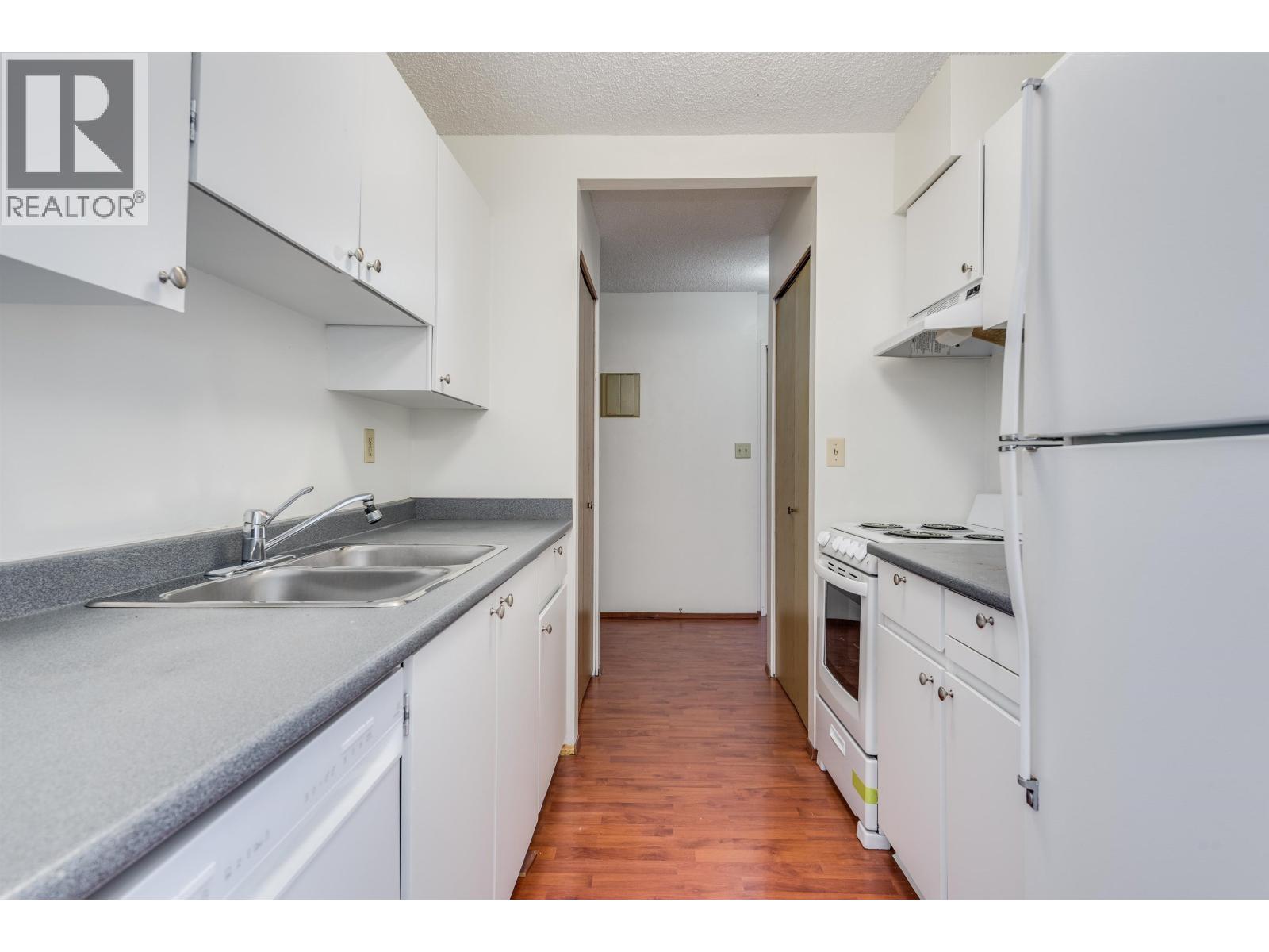 1105 9595 Erickson Drive Property Photo 11
